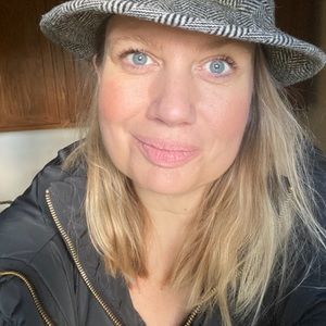 Meet your Posher, Stacie